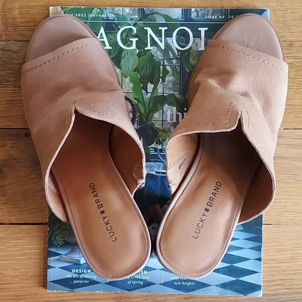 Lucky Brand Xynia Women's Tan Slide Leather Sandals Size 8.5